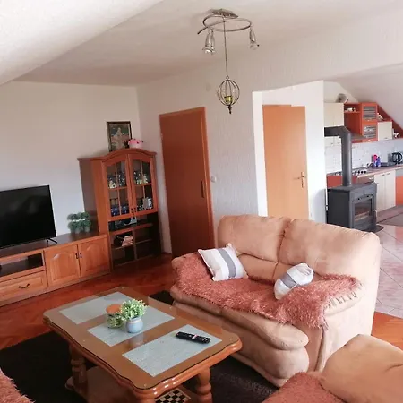 Ruzica Apartment *